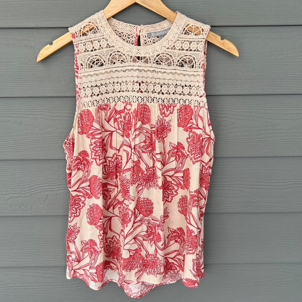 Daniel Rainn Lace Detail Floral Top
